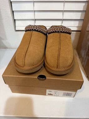 UGG Men's Chestnut/Tan Suede Slip-On Clog with Trim